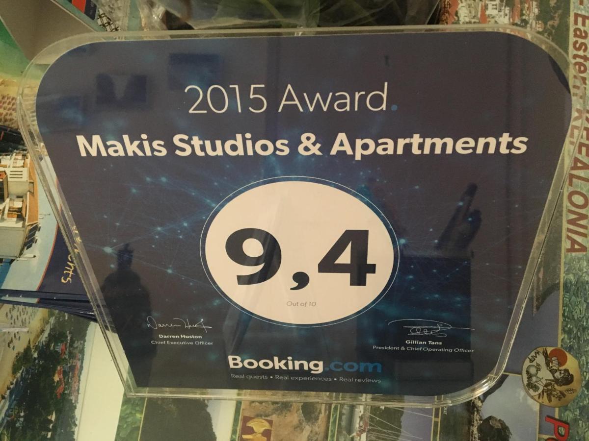 Makis Studios & Apartments Poros  Exteriör bild